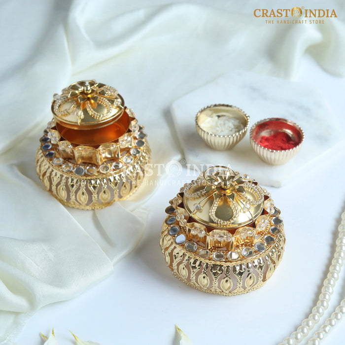 CRASTO INDIA HANDCRAFTED SINDOOR BOX IN GOLD FINISH (1 PC)