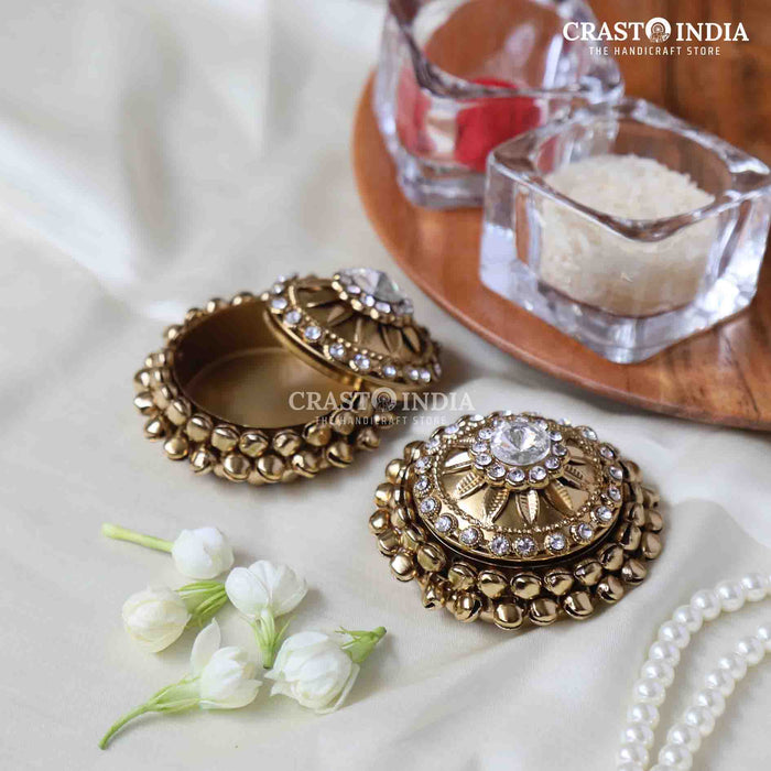 PACK OF 6 PCS - CRASTO INDIA HANDCRAFTED MINI GHUNGHROO ROUND JEWELLERY BOX FLOWER IN ANTIQUE GOLD FINISH.