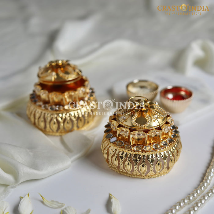 CRASTO INDIA HANDCRAFTED SINDOOR BOX IN GOLD FINISH (1 PC)