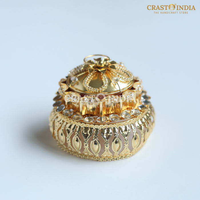 CRASTO INDIA HANDCRAFTED SINDOOR BOX IN GOLD FINISH (1 PC)