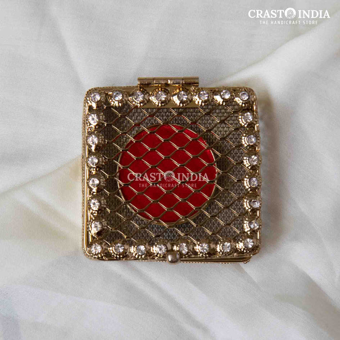 CRASTO INDIA HANDCRAFTED SQUARE SHAPED JAALI COIN BOX WITH VELVET (1 PC)