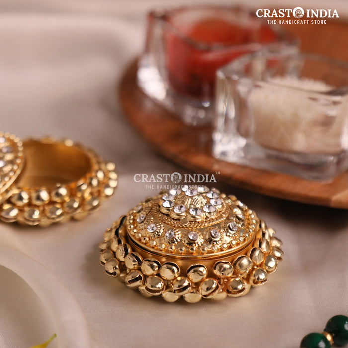 PACK OF 6 PCS - CRASTO INDIA HANDCRAFTED ROUND GHUNGROO JEWELLERY BOX WITH SPIRAL BALL CHAIN WITH STONES WITHOUT HINGE.