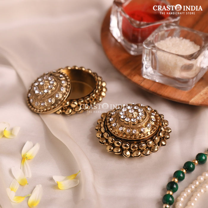 PACK OF 6 PCS - CRASTO INDIA HANDCRAFTED ROUND GHUNGROO JEWELLERY BOX WITH SPIRAL BALL CHAIN WITH STONES WITHOUT HINGE.